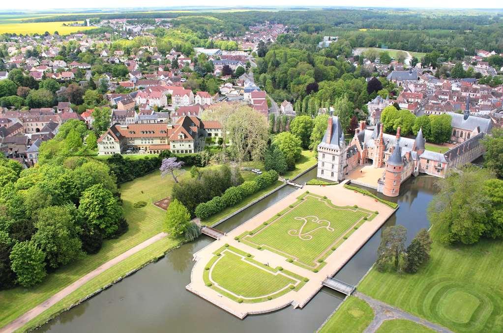 Castel Maintenon Hôtel Restaurant&Spa Exterior foto